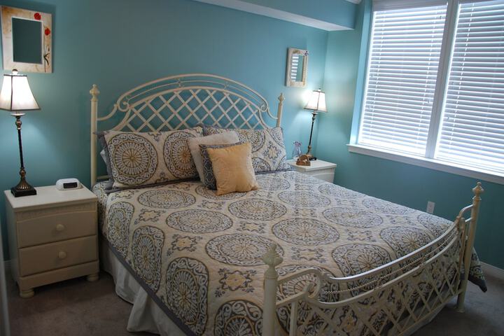 Room 4 of 36