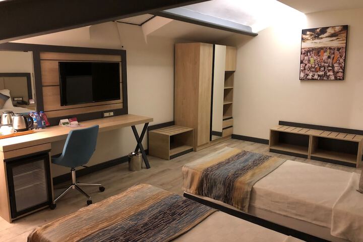Room 13 of 41