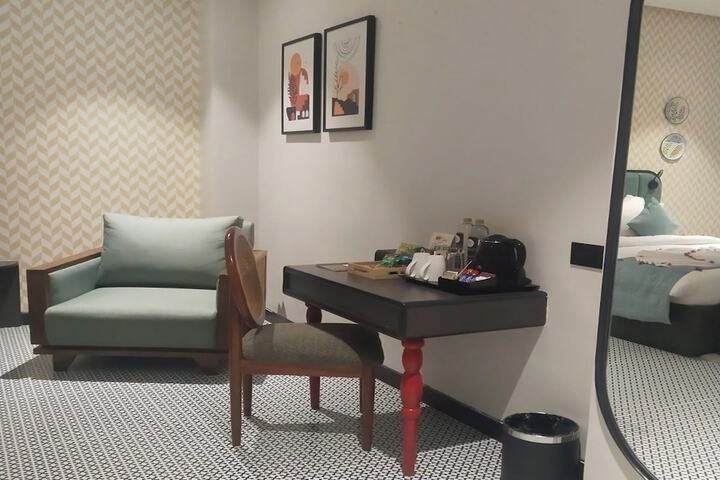 Room 18 of 47