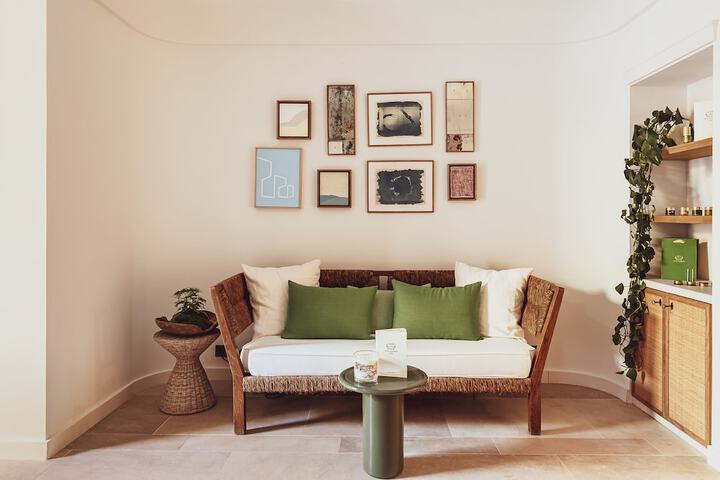Hotel Interior 72 of 114