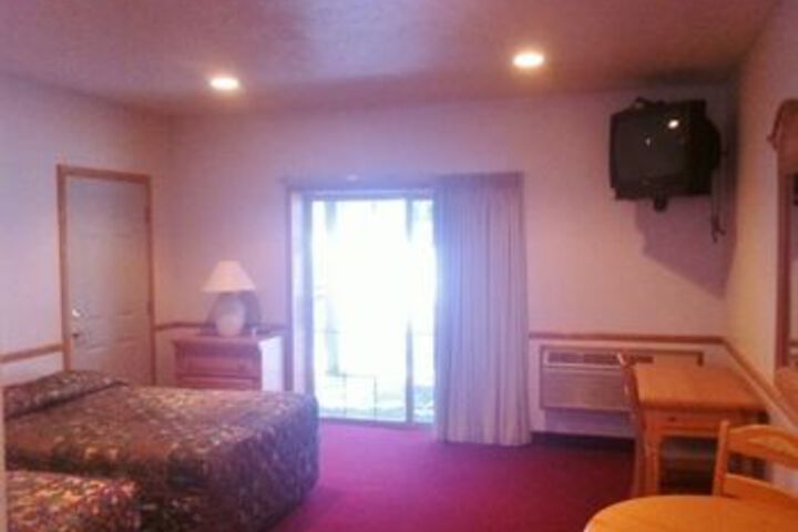 Room 6 of 22