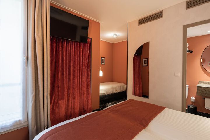 Room 15 of 51