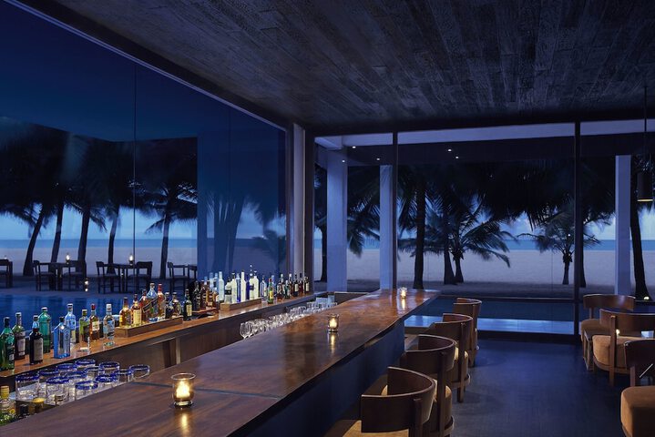 Lounge 57 of 71