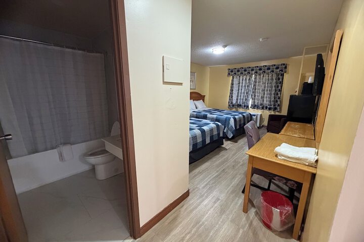 Room 34 of 72