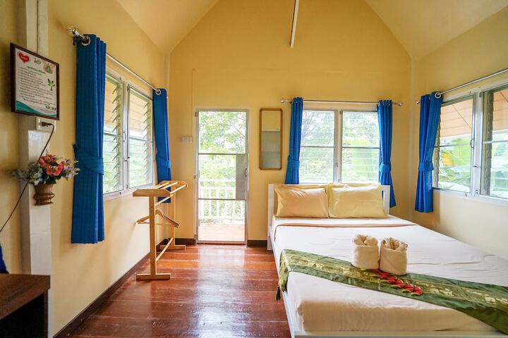 Room 9 of 77