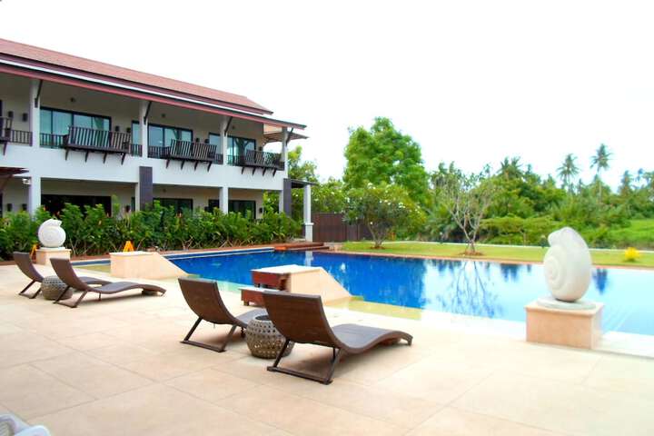 Sundeck 45 of 51