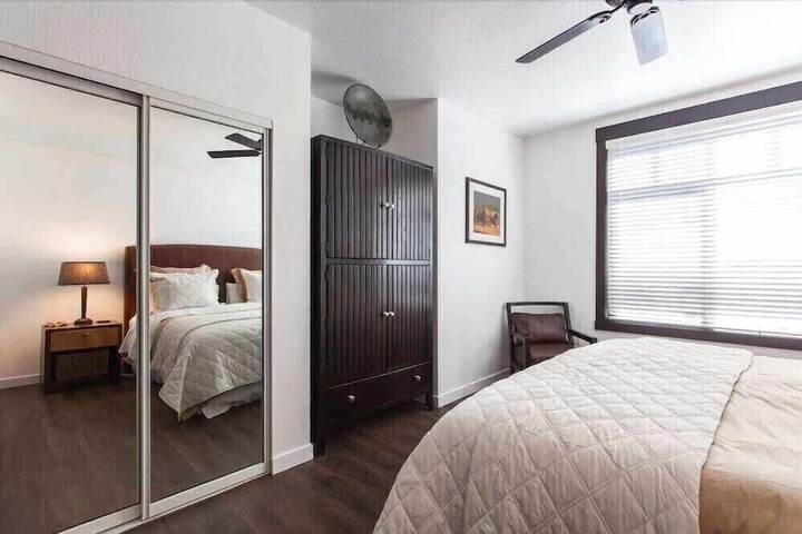 Room 7 of 28