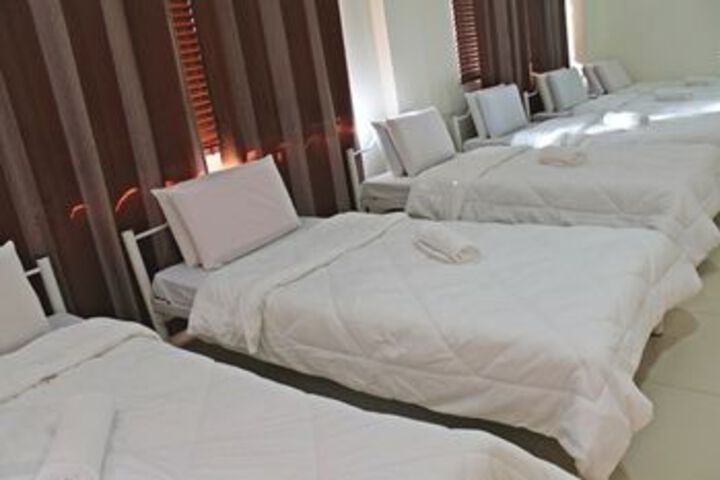 Room 12 of 60