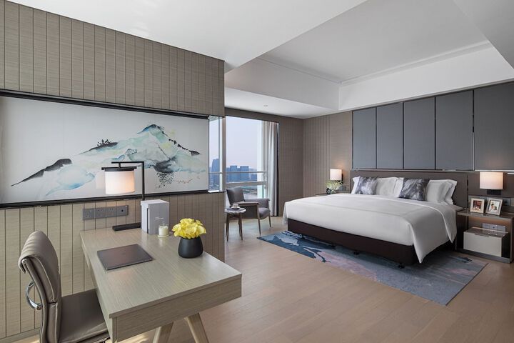 Room 12 of 48