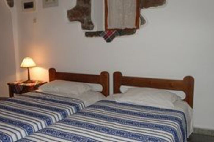 Room 9 of 20