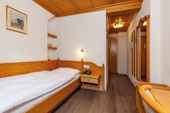 Room 47 of 111