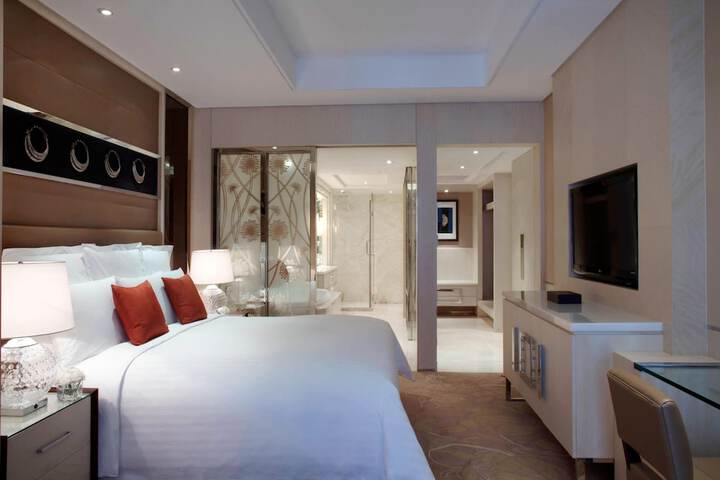 Room 13 of 55
