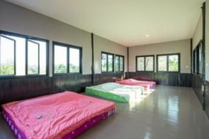 Room 13 of 23