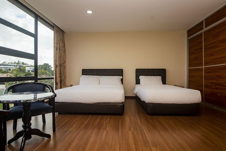 Room 12 of 22
