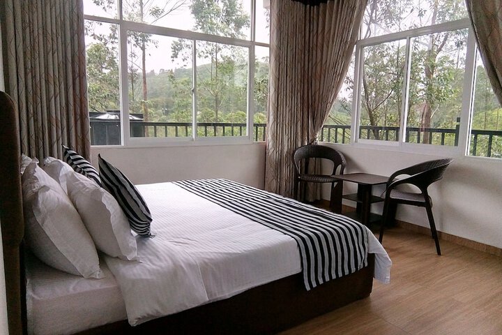 Room 4 of 86