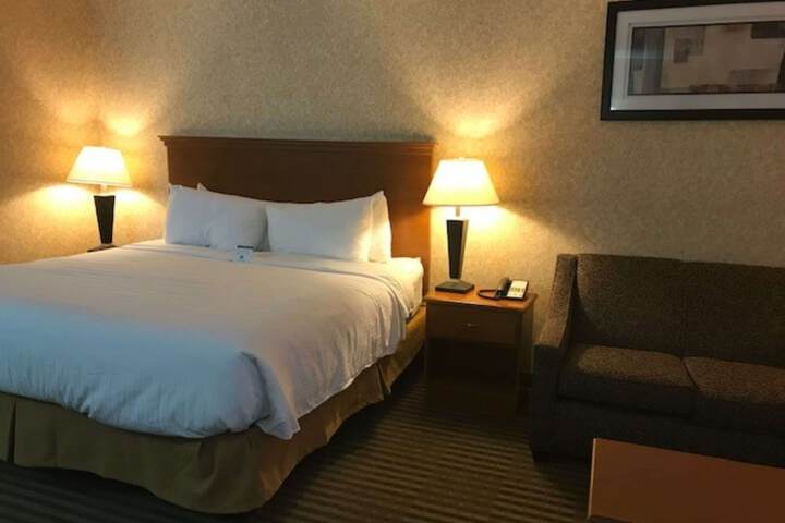 Room 10 of 35