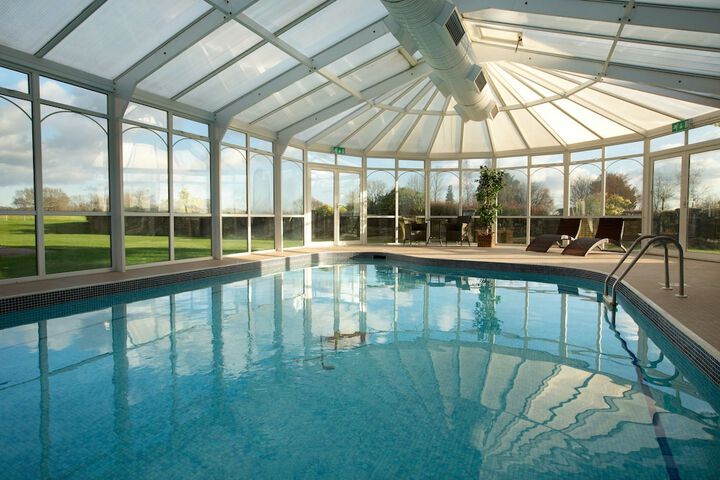 Pool 44 of 84