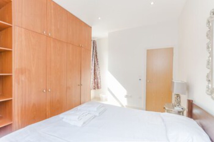 Room 6 of 21