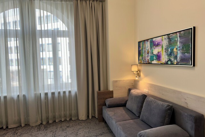 Room 75 of 136