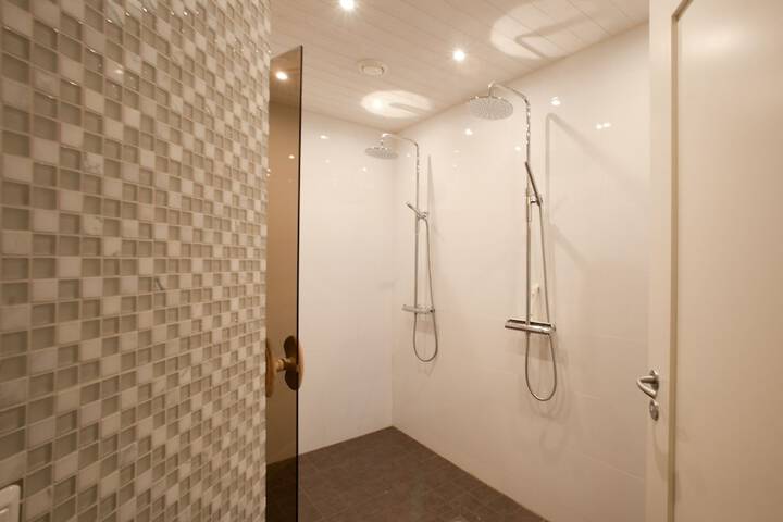 Room 43 of 54