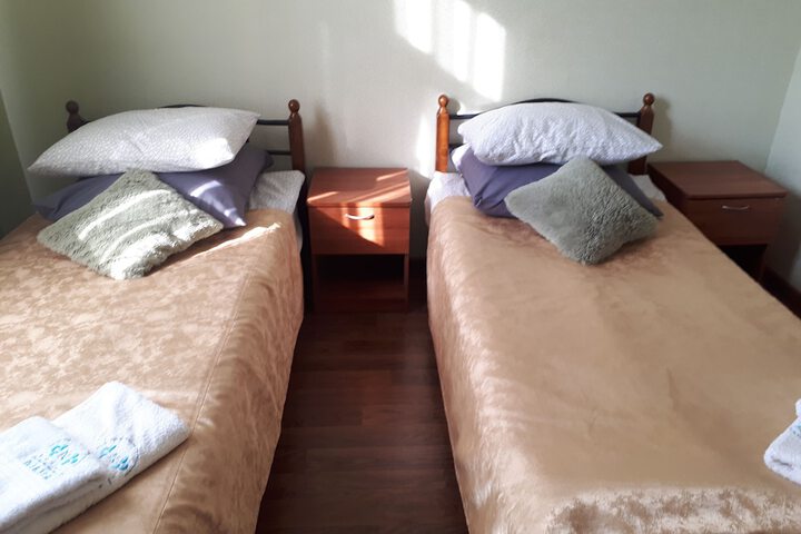 Room 32 of 46
