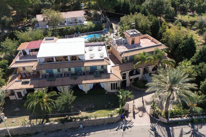 Hotel Entry