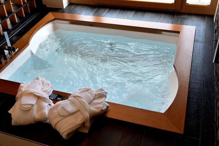 Hot Tub 72 of 113