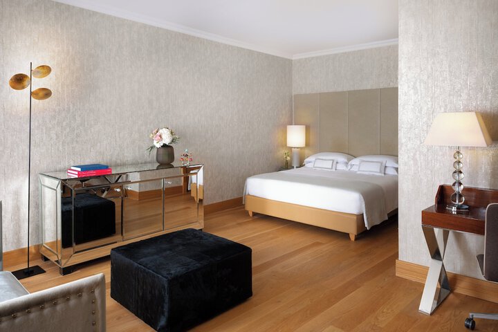 Room 80 of 156