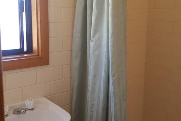 Room 8 of 14