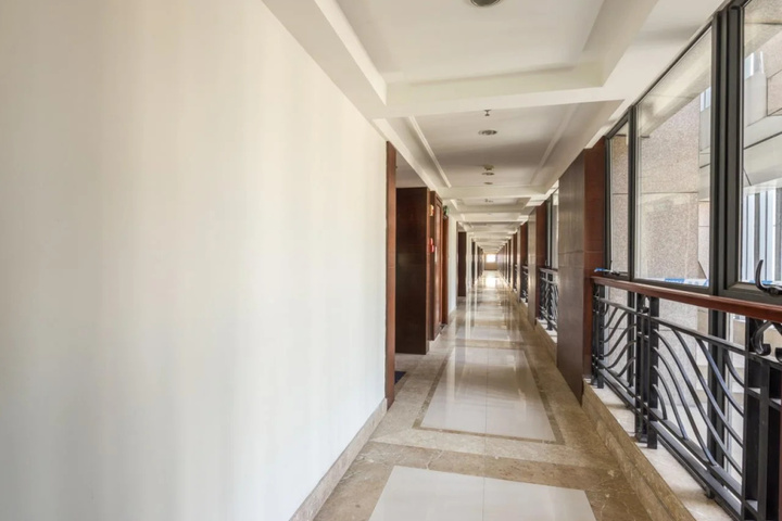 hotel_rooms