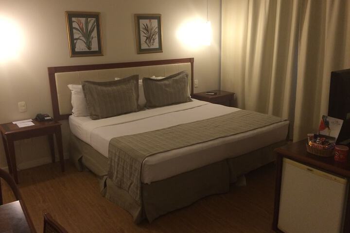 Room 32 of 61