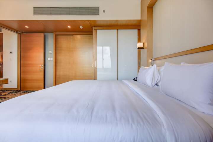 Room 35 of 140