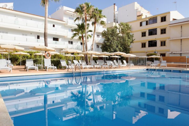 Pool Hotel