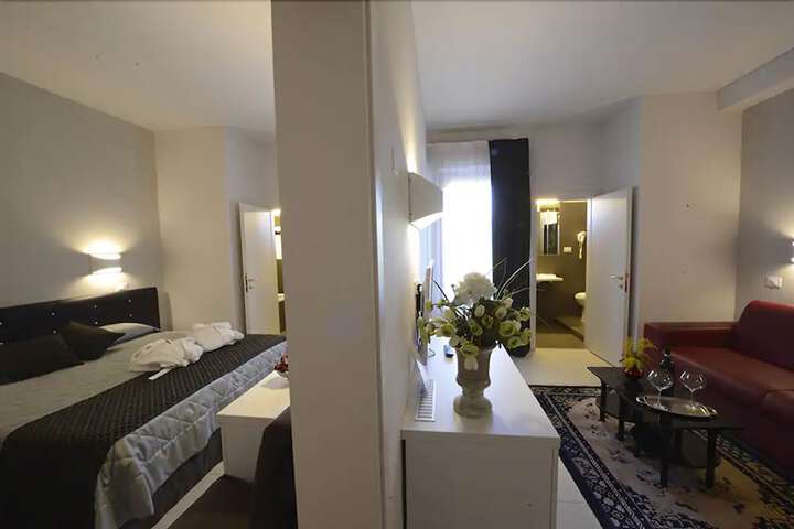 Room 20 of 66