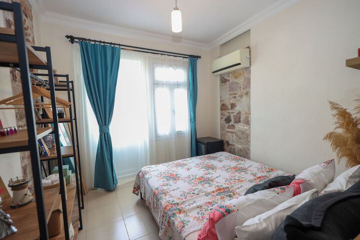 Room 12 of 67