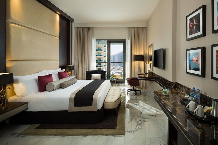 Room 12 of 62