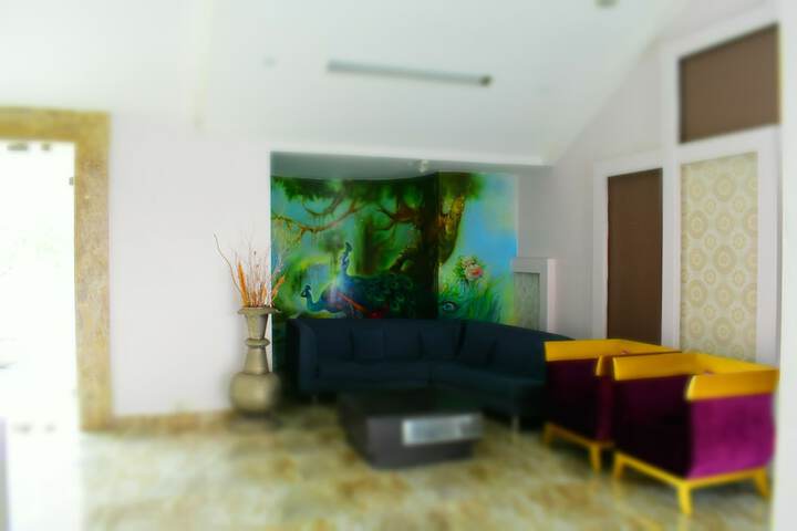 Guest Lobby