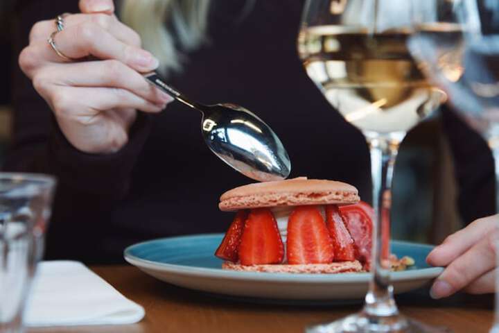 Dining 40 of 62