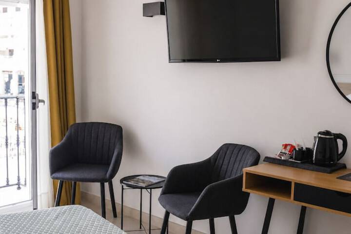 Room 27 of 71