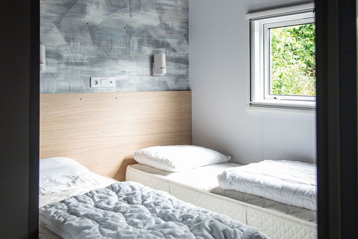 Room 4 of 38