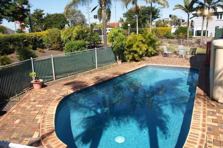 Hotel Pool