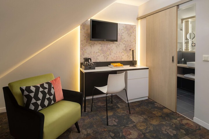 Room 36 of 119