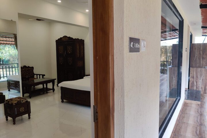 Room 7 of 86