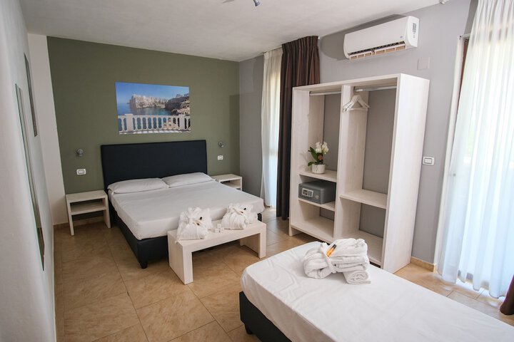 Room 7 of 42