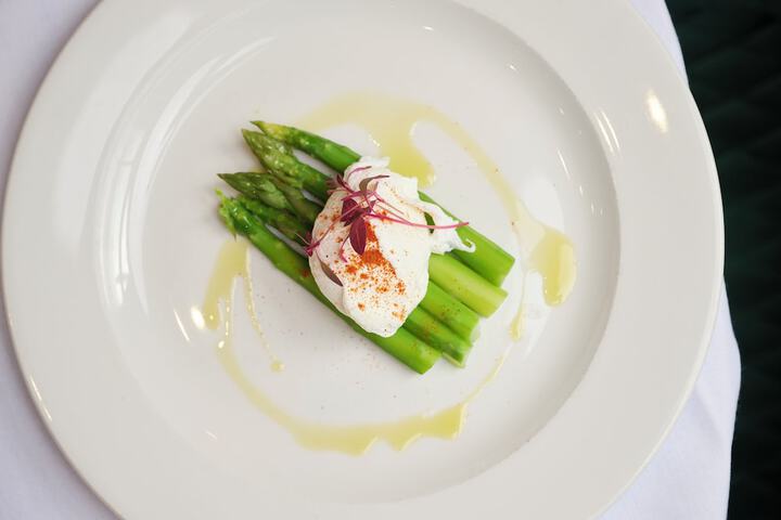 Dining 79 of 97