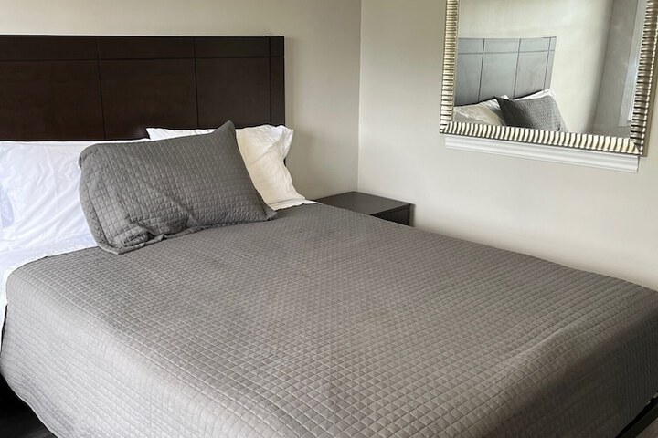 Room 8 of 21