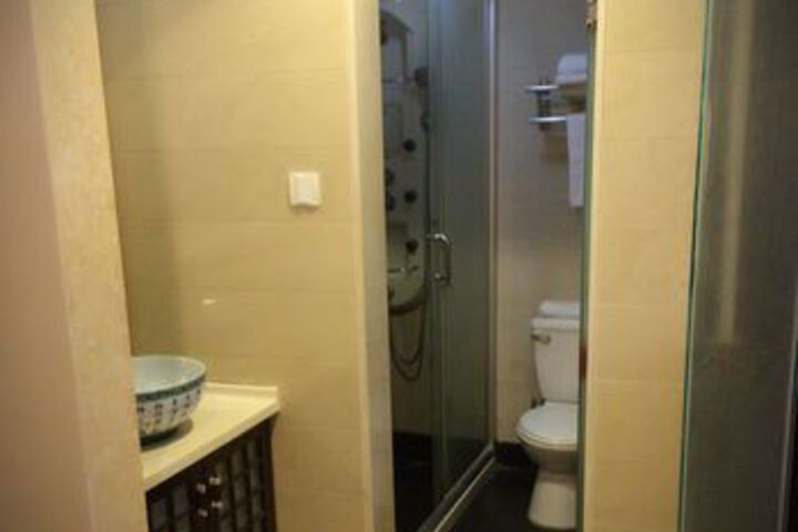 Room 4 of 31