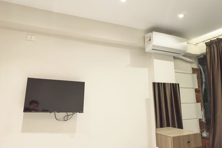 Room 12 of 21