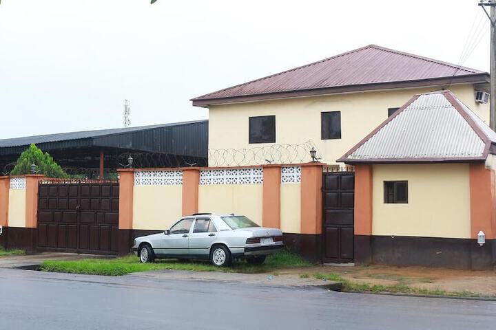 Liz Ani Hotel
