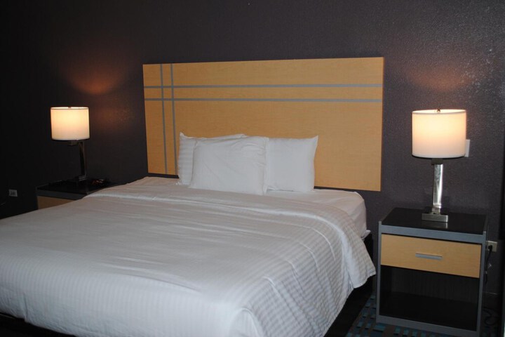 Room 29 of 85